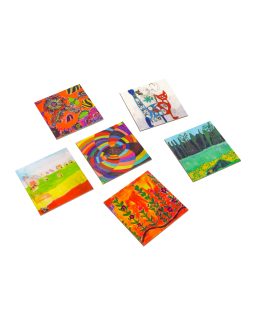 תחתיות לכוסות עם ציורים של אמנים עם אוטיזם